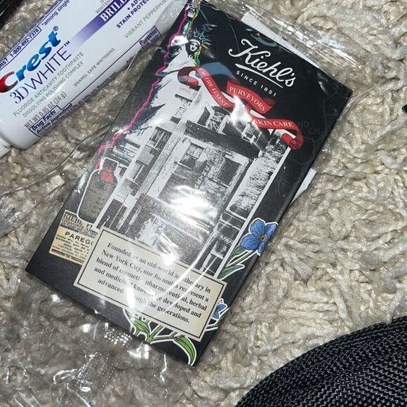 Tumi Small Necessities Bag Full - Picture 8 of 10